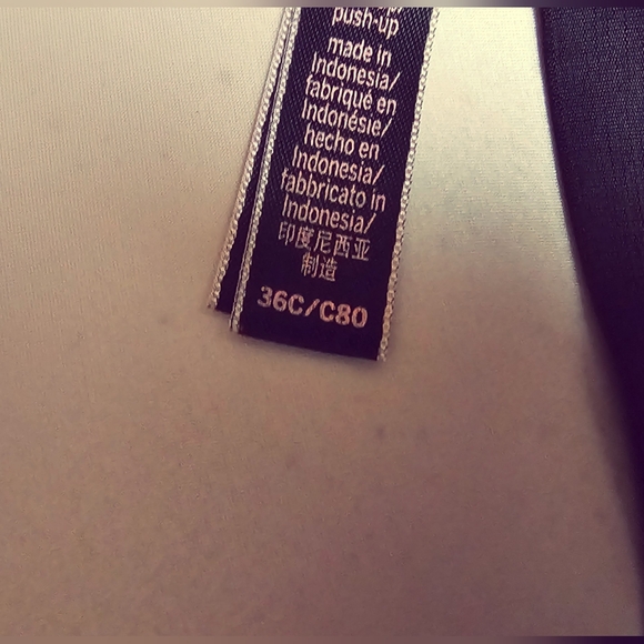 NWOT Victorias Secret Very Sexy Push-Up Bra - Picture 4 of 4